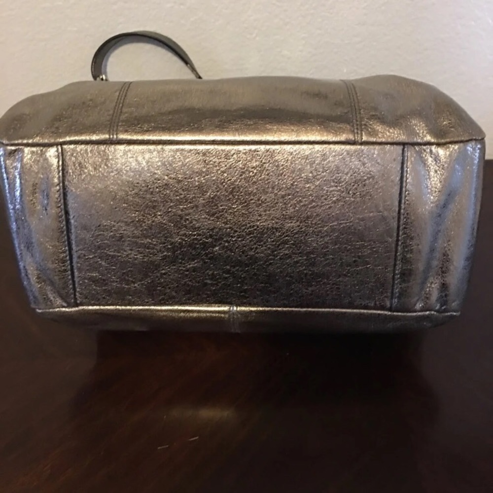 Coach Purse - Picture 4 of 6